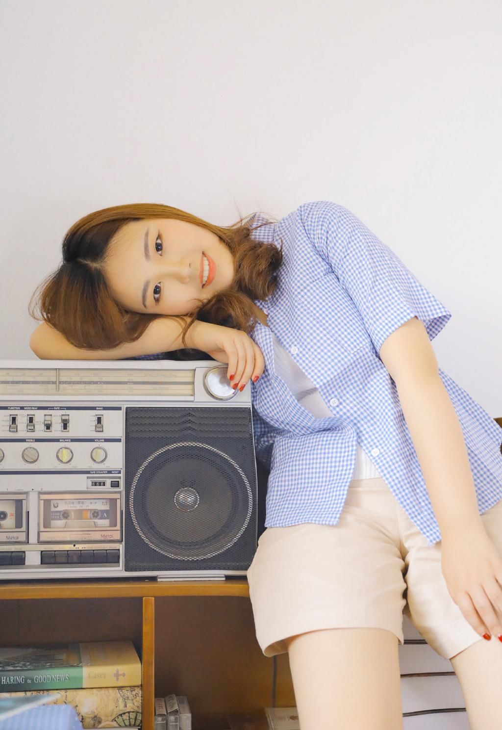 极品美女尤物白嫩肌肤诱惑美女写真