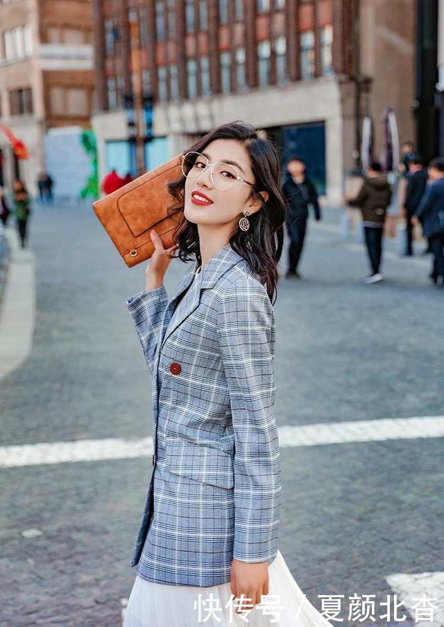  『春夏』春夏，纽扣格纹小西装，美哒哒