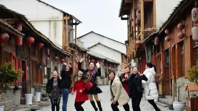 中国这座假古镇，打着不要门票的幌子欺骗游客