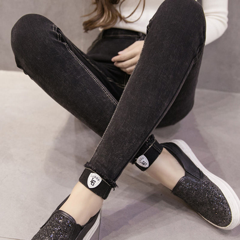 现在女人越来越会穿，棉麻衣+平底鞋，美出新高度，这才叫洋气