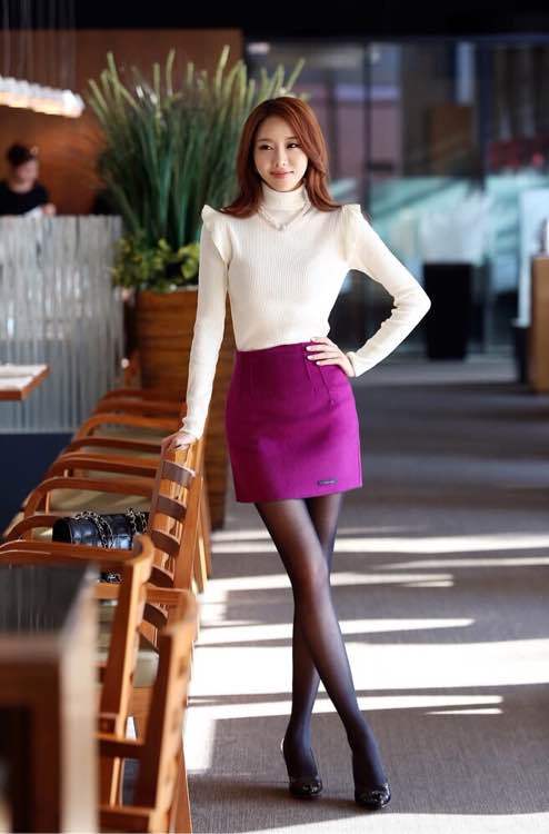 「衣服」只要你有一双非常修长美丽的长腿, 你穿什么衣服都会令人难忘