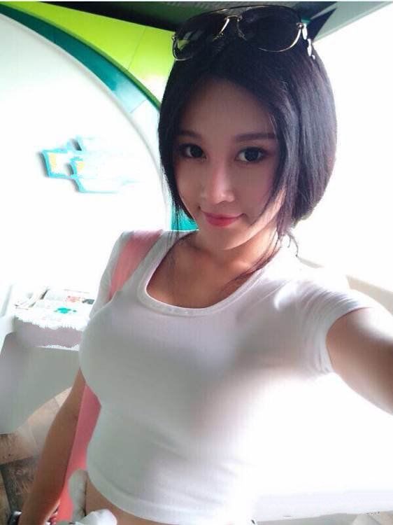 盘点6位身材丰满适合穿紧身衣的性感女星 柳岩徐冬冬必须上榜