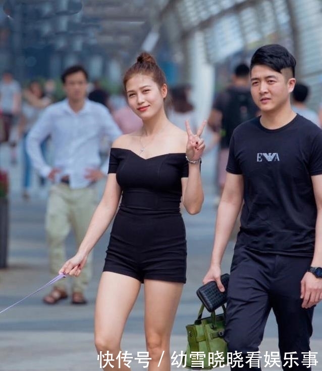  「至极」街拍：明眸皓齿可爱至极，丰腴有致，独特风韵，女人味十足