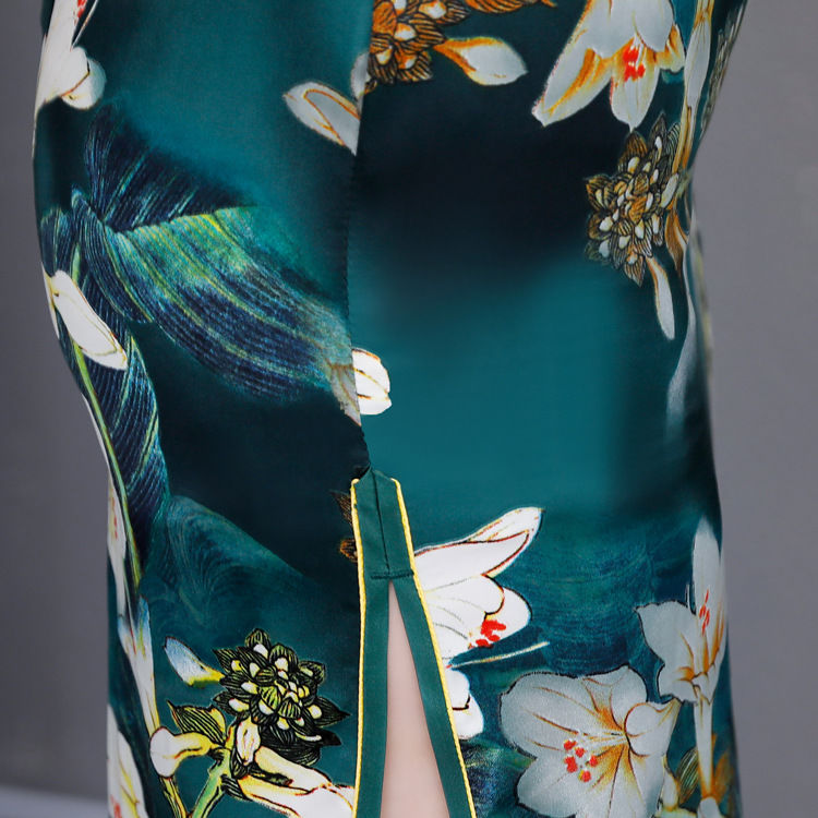 旗袍搭配丁字裤,展现性感“蝴蝶臀”,魅力无限