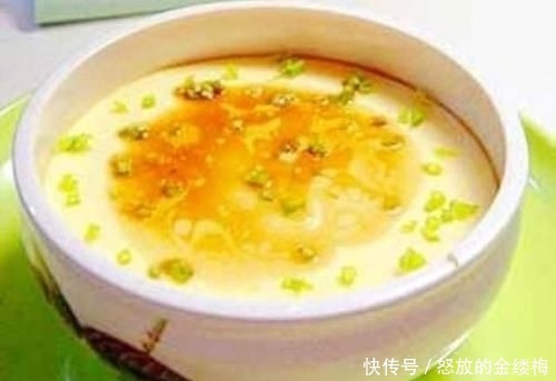 【营养】蒸鸡蛋羹时,只加水就“大错特错”了,少了“它”,腥味不重才怪