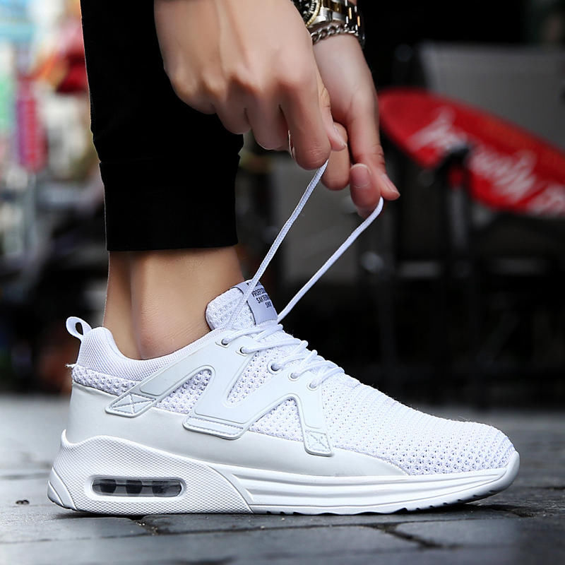 去年的鞋子落伍了!今年流行这些款，穿着轻松不累脚还十分透气