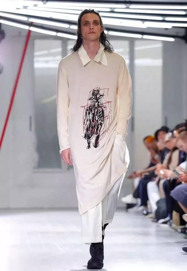 时装秀:Yohji Yamamoto 2020 春夏时装秀:山本耀司的黑色诗意想象