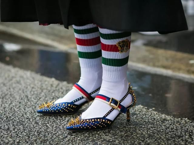 买来只穿过两次的运动服，还能这么搭？