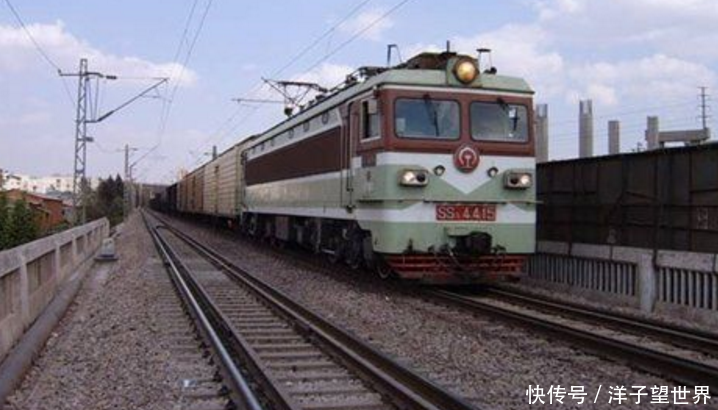 这辆火车的速度非常慢，11个小时都还没有出市，为何却有人喜欢