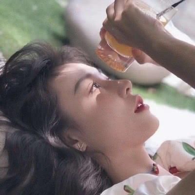  『唇线』00后女孩脸上这三条线长得好，比什么都重要，快来看看你离女神有多远