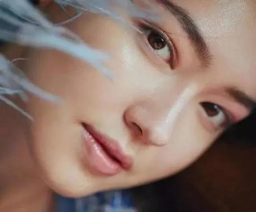 用健身征服Chanel，22岁的她告诉你：自律的女人，有多可怕！