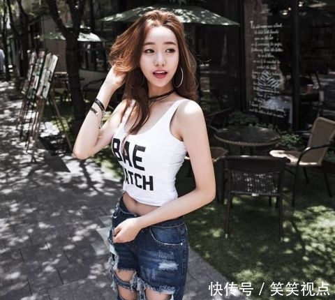 『舒适』时尚活力的牛仔裤美女,秀出漂亮的姿态!