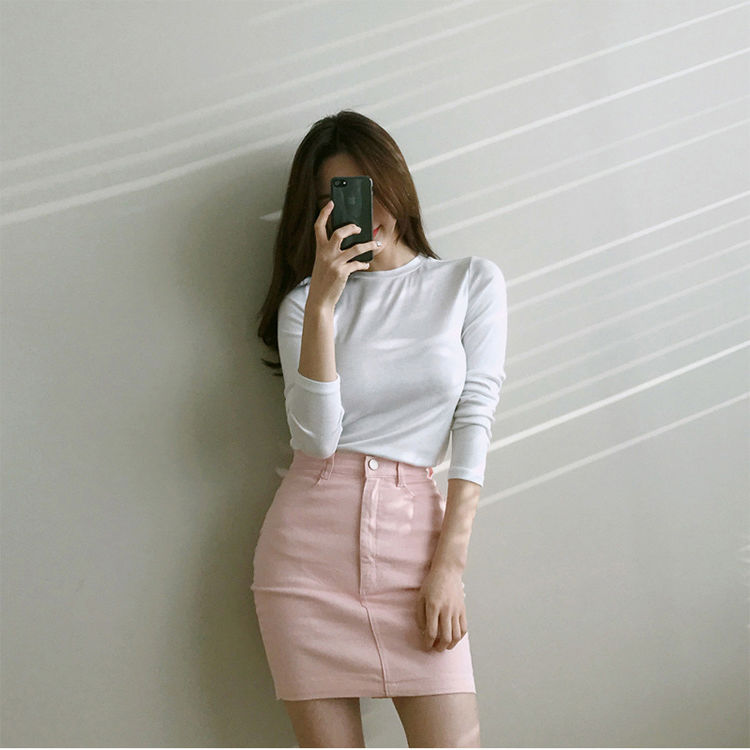 半身裙现在超流行,相信半身裙的小力量,相当完美