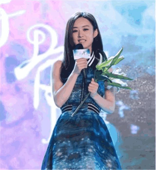 当她们穿上赵丽颖的同款衣服, 请原谅我忍不住笑出了声