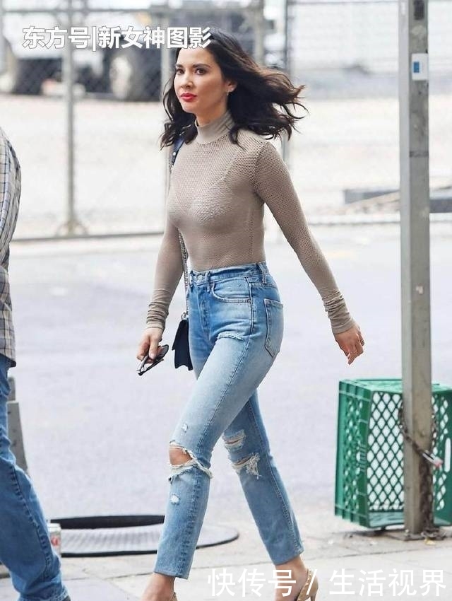 美女:美女街拍:身材高挑的小姐姐,时尚优雅,街头的风景线!