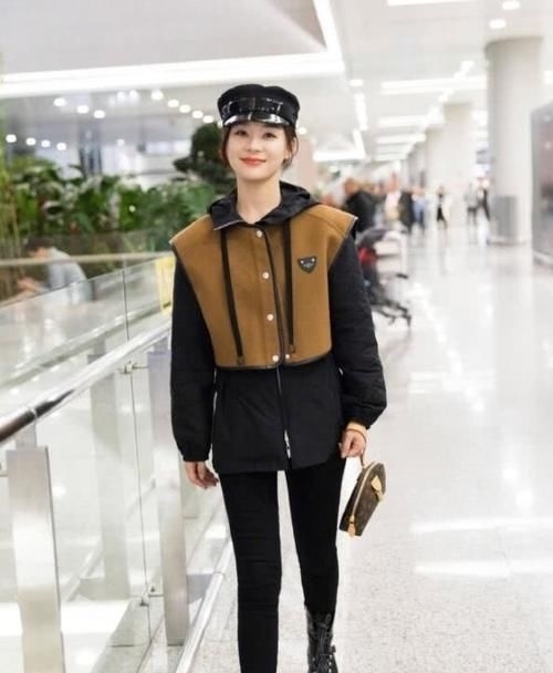 底裤:筷子腿太抢镜,袁姗姗是什么神仙身材?硬是把牛仔裤穿成打底裤