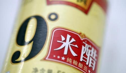  『肥绿』橡皮树也是“南性”花，每月喝点“酸”，叶片肥绿，粗壮变小树
