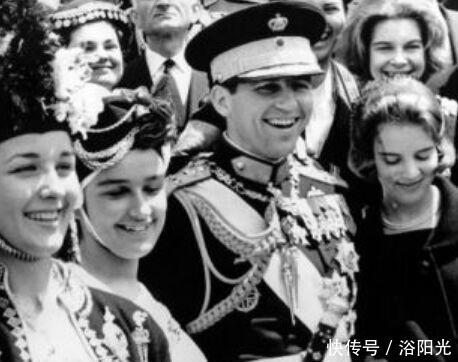 希腊末代君主,20岁勇夺奥运金牌,流亡时把王室