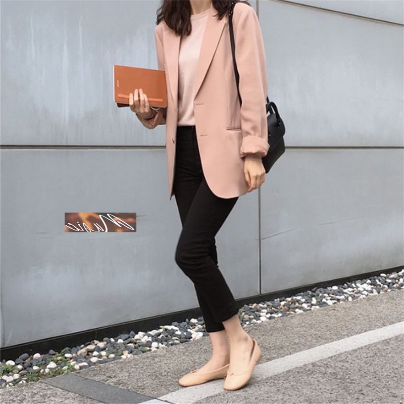 偶遇穿粉色衣服的小姐姐，美不美，用心感受!女人都想要的完美