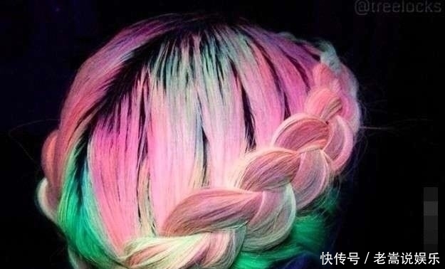 #居然#她一辈子没剪过头发,一直染发,解开头发后居然变成了这样