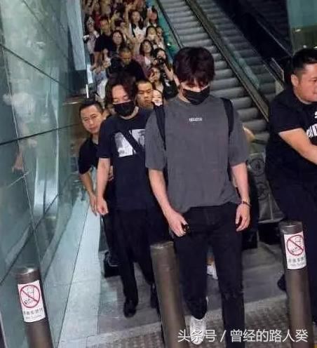 宋祖德揭露明星接机真相，网友：现在越来越觉着宋先生可爱了