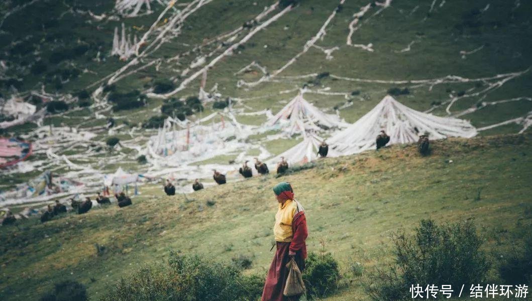 去了珠峰才知道, 这里的路标是“尸体”;去了泸沽湖才知道, 女儿