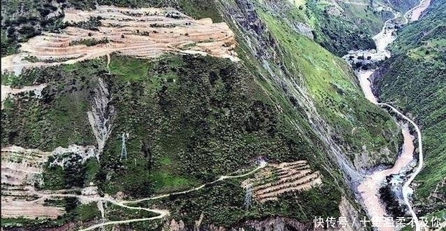 挂在悬崖上的村庄，看得心酸，有人一辈子没下过山！