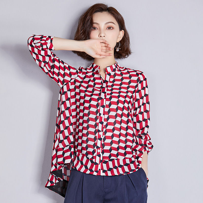 越来越多女人不穿裙子了,看看下面的秋衫,穿上变成时髦小女人