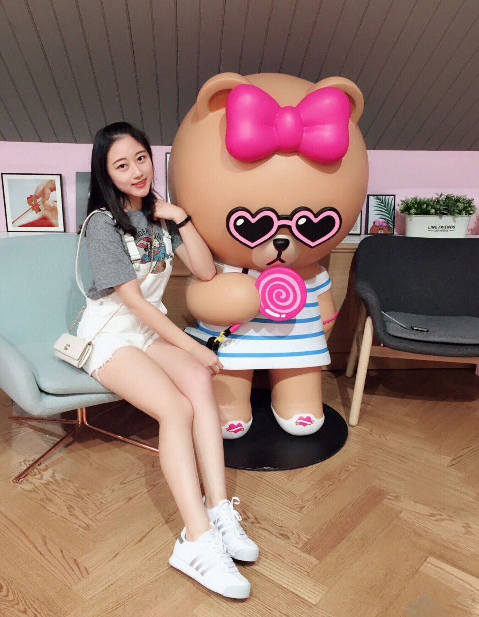 天然美女看着就是舒服!