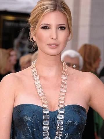 36岁凯特王妃，37岁伊万卡，48岁梅拉尼娅，网友:输给51岁英拉!