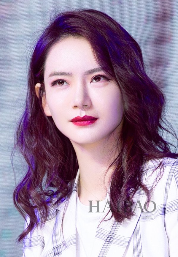 不信50款女星发型没你喜欢的!杨幂小辫超吸睛，＂璎珞＂吴谨言剪