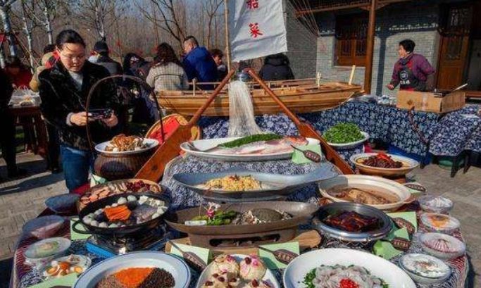 农村“新五毒”已经开始蔓延，农民很是头疼：谁来管管