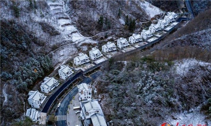  「迎来」湖北保康: 迎来今冬第一场雪