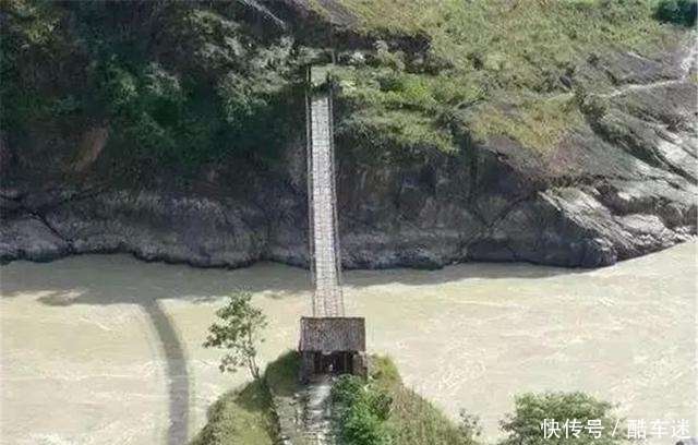 云南建筑大观:站在桥上望云岭