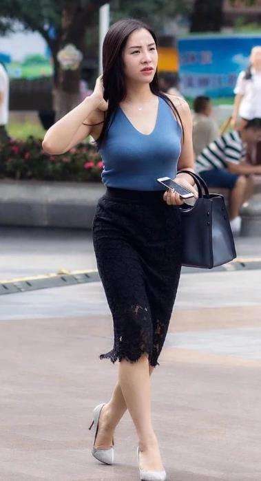 街拍: 当我看到图7站在水边时, 其他小姐姐就已经入不了我的眼了