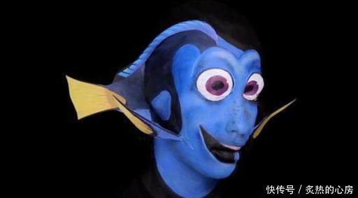 本以为她是画涂鸦妆，画完后真的太像了，网友们都被惊艳到了！