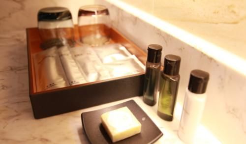 酒店退房后这3样东西要拿走,不拿走的话会很亏,去景区的时候会