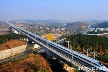 中国(世界)一次性建成里程最长的高铁