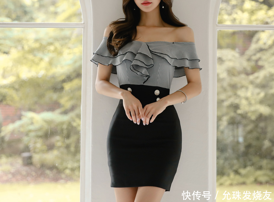 孙允珠魅影知性慵懒高腰抹胸包臀裙