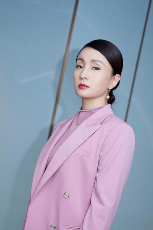  『精致』女人40以后，少戴这3种首饰！会被人“嫌弃”不说，还特别显廉价