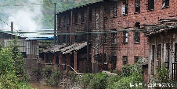 这座军用铀矿，雄踞深山30年，今破败荒凉，成电影取景地