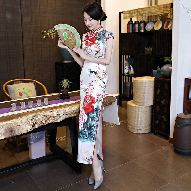 居然有人把“国花”穿在身上,高贵华丽,美的让人移不开眼