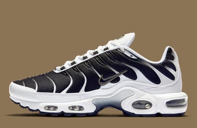 『发售』超抢眼熊猫装扮!Air Max Plus 全新配色即将发售!