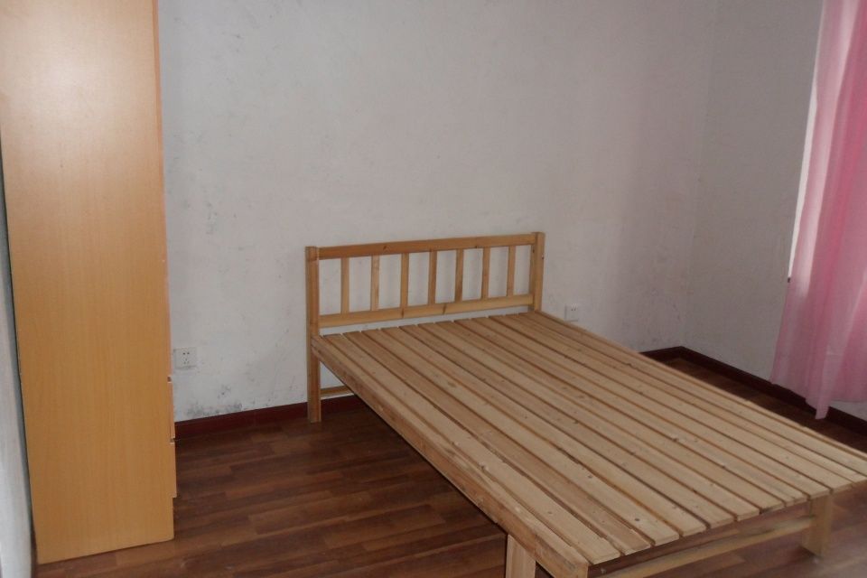 50岁大妈骗财又骗色，中介吃了哑巴亏，网友评论为何一边倒?