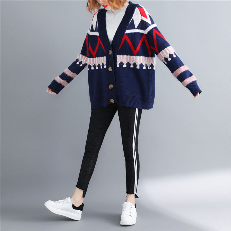 个子不高，可别去买羽绒服，看着土气，穿大衣+短靴，高挑又洋气