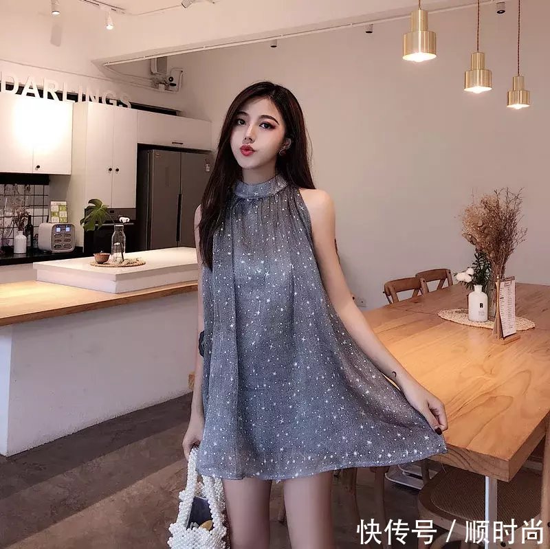 今年很潮流的几款连衣裙，时尚又不贵，三伏天穿时髦又清爽