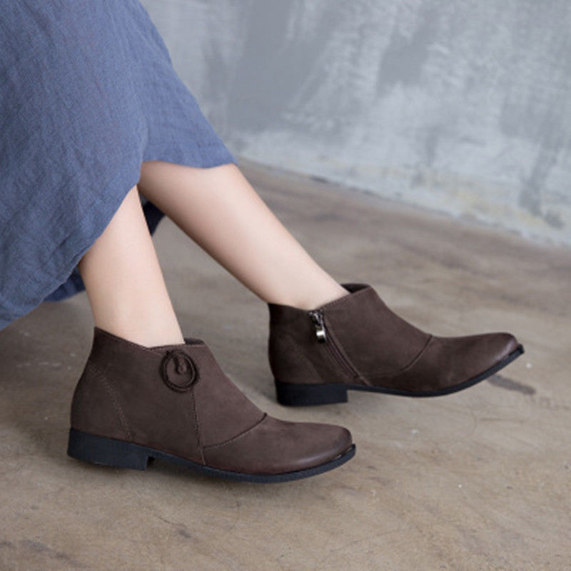 矮个女人可别穿高跟鞋,建议多穿这“洋靴”,时髦显高贼高级