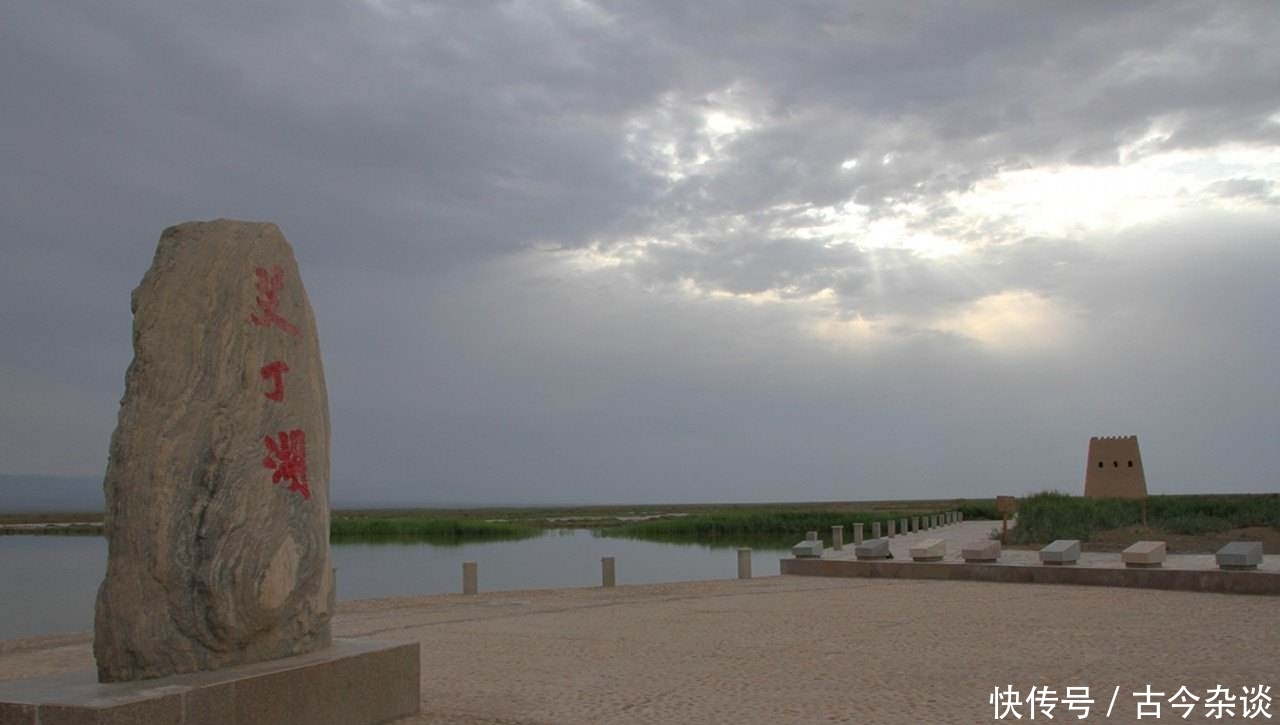 中国大陆的最低点，230平方千米水域干涸，恐成第二个罗布泊