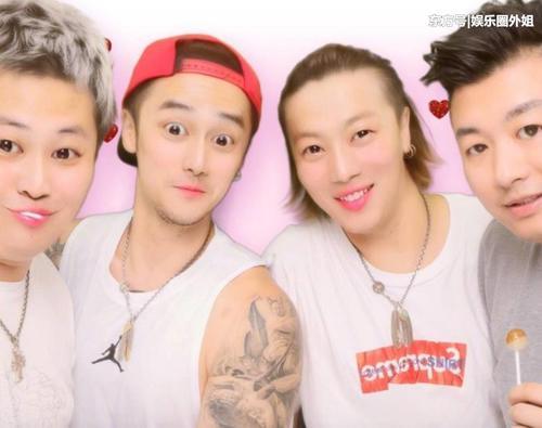 蒋劲夫公布恋情，在日本挤电车喝清汤，还曾说希望女友有公主病