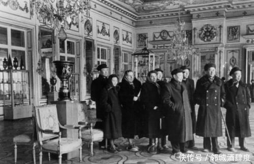  下联：千古绝对, 上联： 三强韩赵魏, 下联经典到无以复加